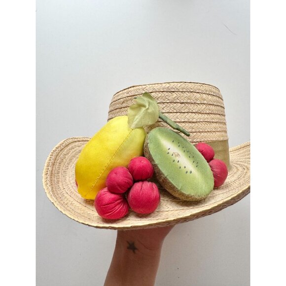 Vintage TOUCAN Straw Raffia Fake Fruit Embellished Gambler Hat, One Size - Picture 6 of 14